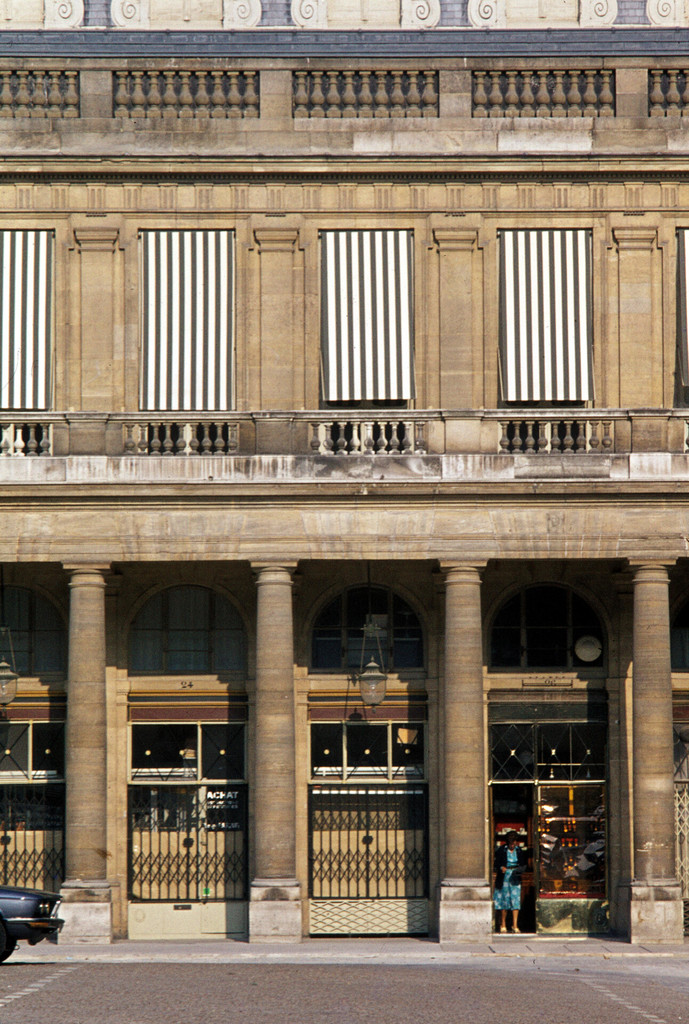 Palais Royal. Galerie de Chartres