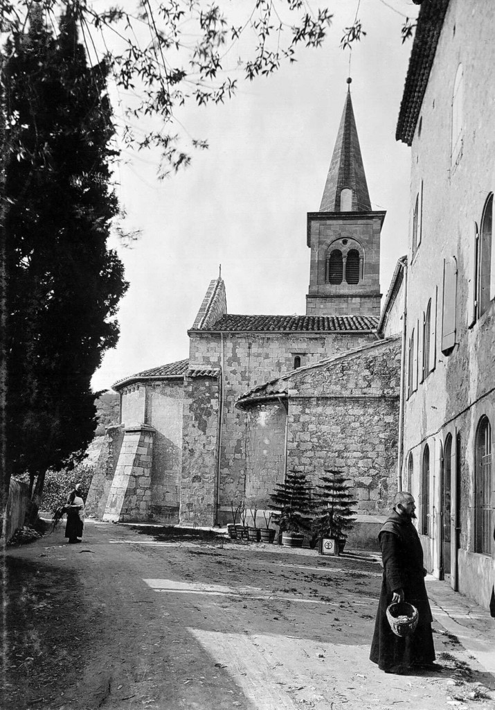 Montjoyer. L'abbaye Notre-Dame d'Aiguebelle. L'église