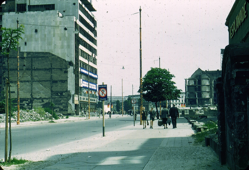 Bellevue Strasse running into Postdammer Platz