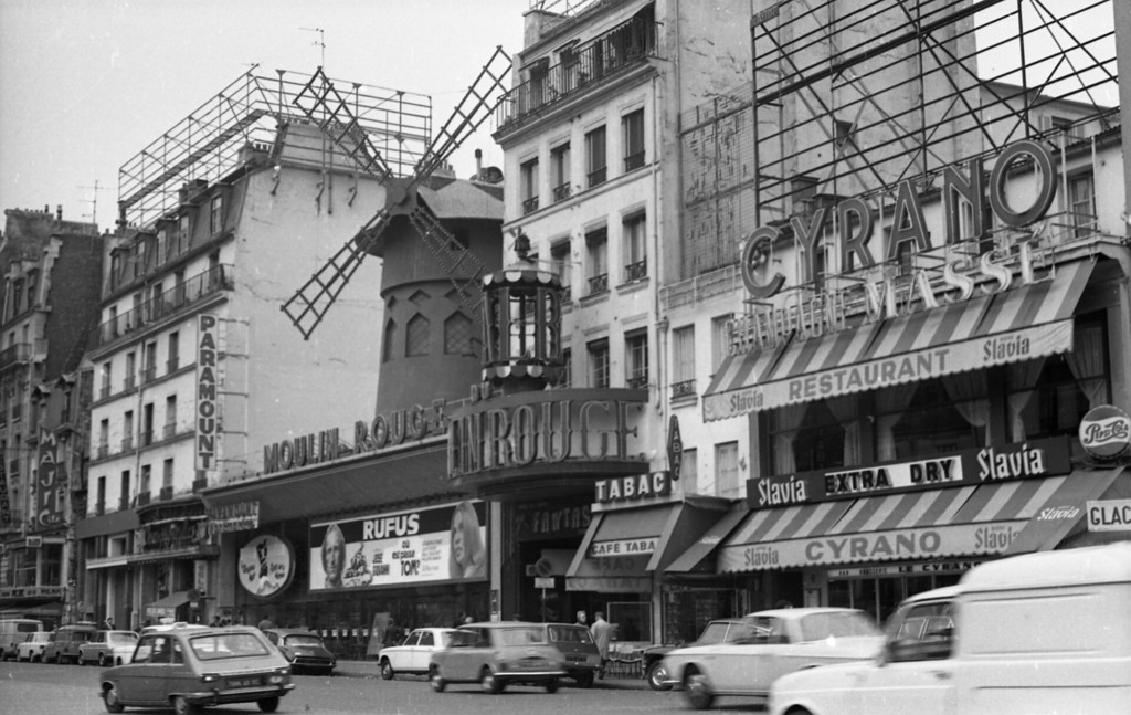 Boulevard de Clichy, Moulin Rouge