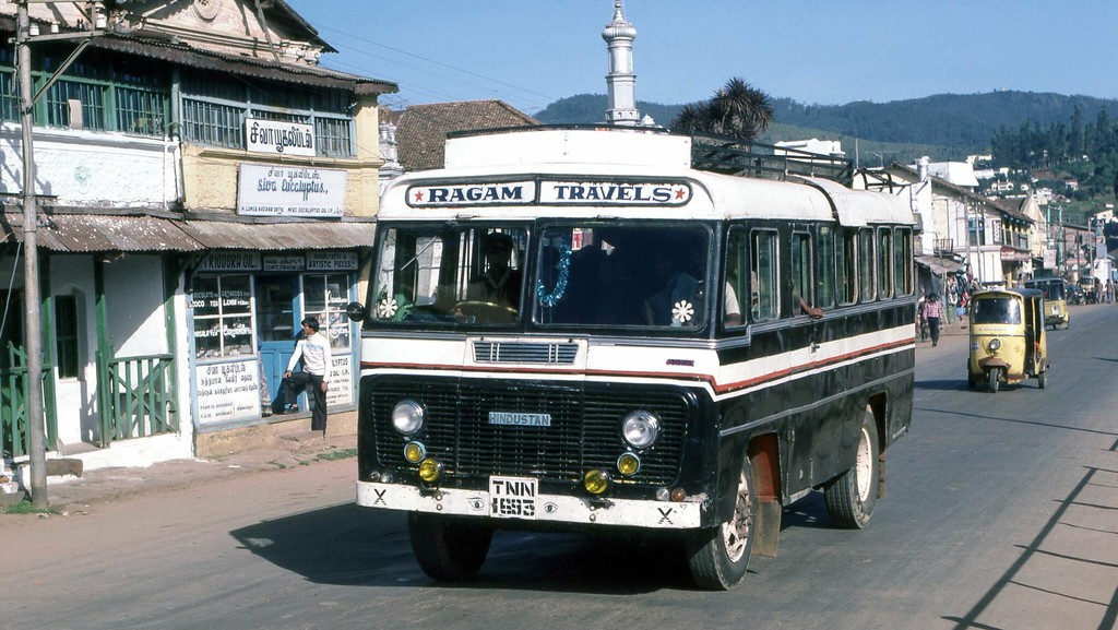 Bus in Ootucamund