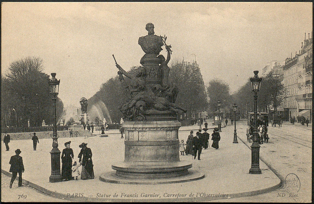 Statue Francis Garnier, Carrefour de l'Observatoire