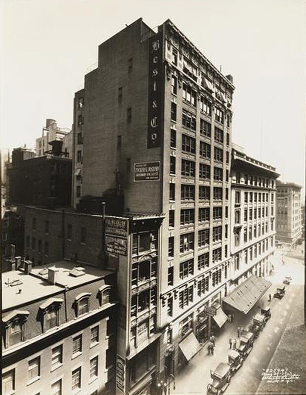 7 West 35th Street. Office building with Exchange Buffet Restaurant on ground floor