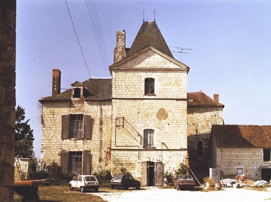 Château de Chargé : Façade est, vue générale