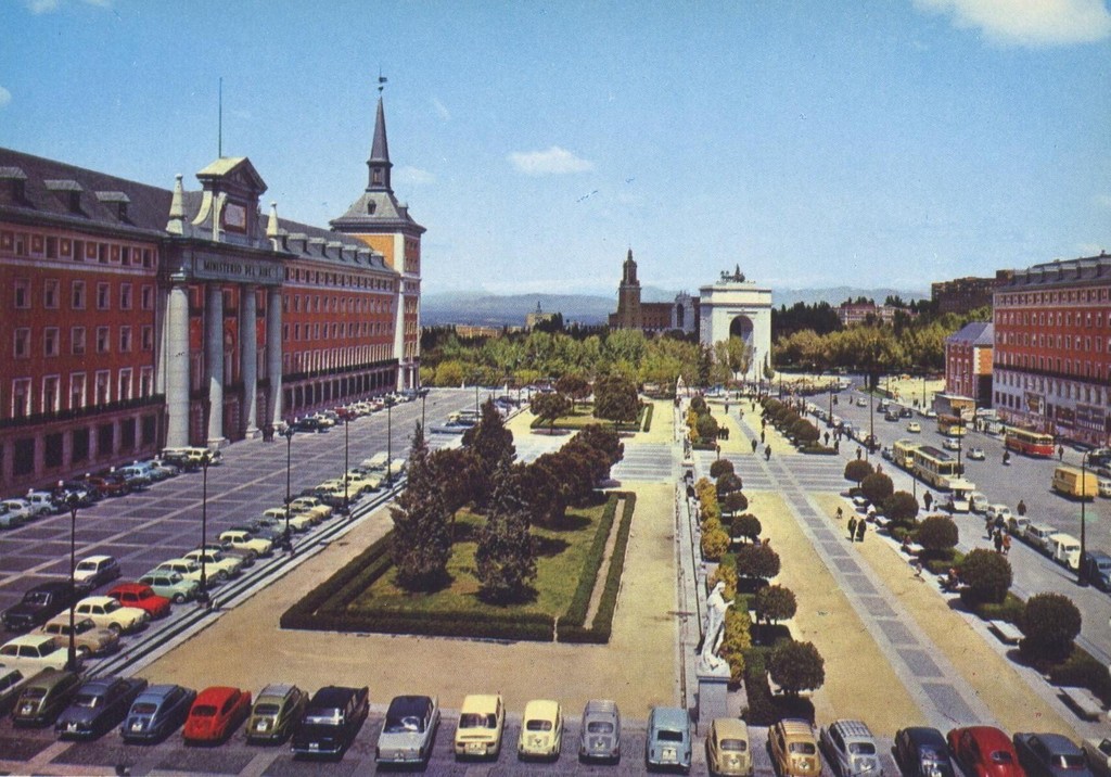 Plaza de la Moncloa