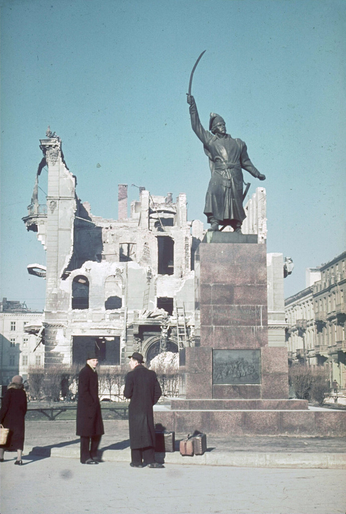 Pomnik Jana Kilińskiego na placu Krasińskich