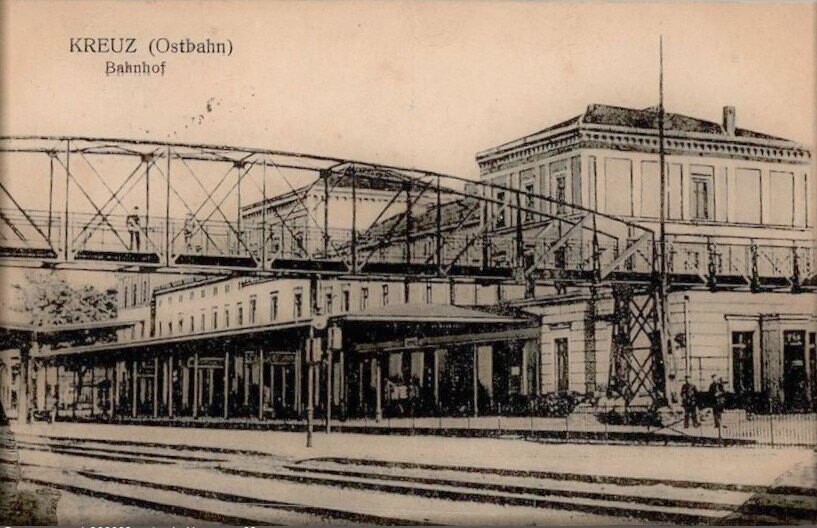 Krzyż (Ostbahn). Dworzec