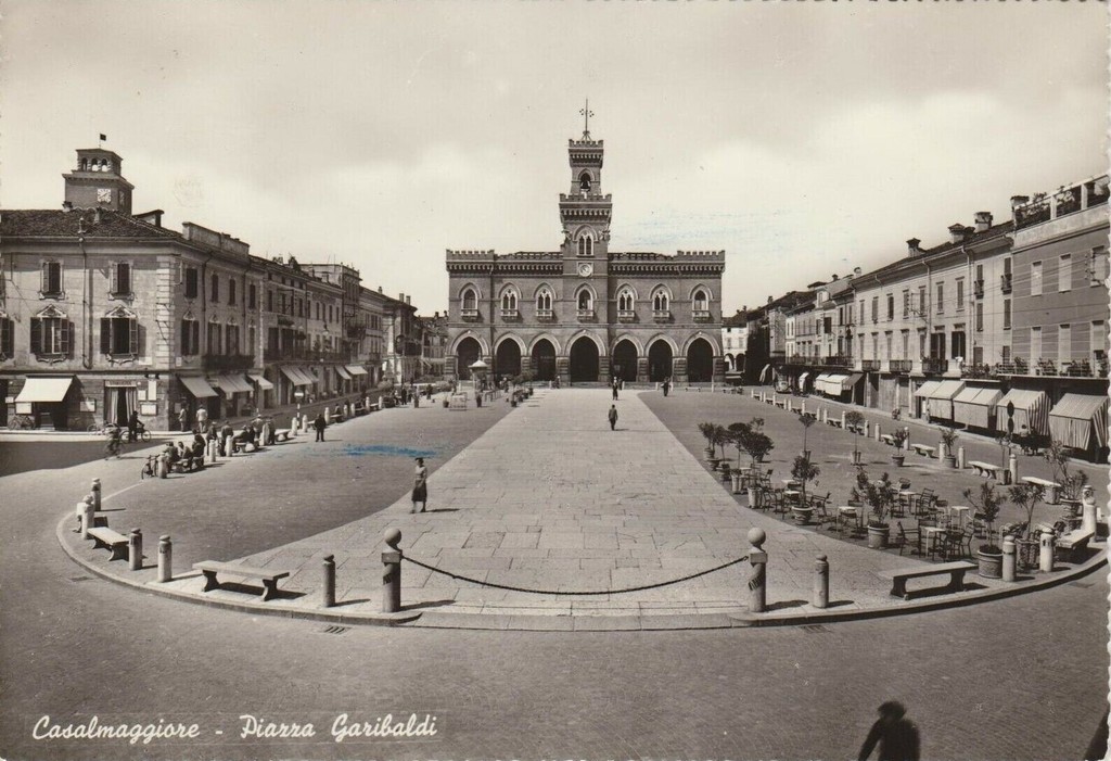 Casalmaggiore, Piazza Garibaldi