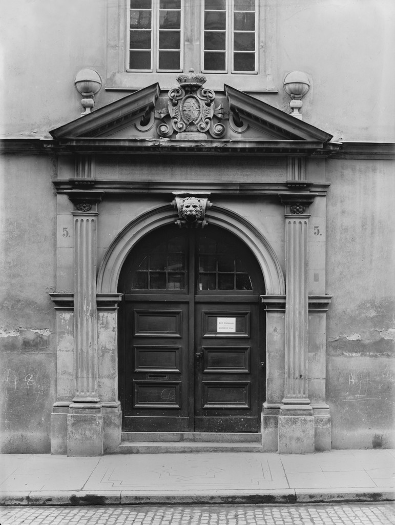 Eberhard-Ludwig-Gymnasium, Gymnasiumstraße 5