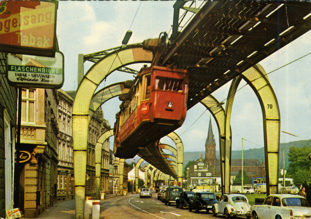 Wuppertaler Schwebebahn. Eugen-Langen-Straße