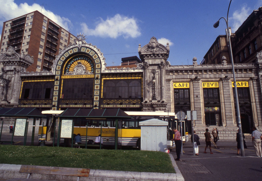 Estación de Bilbao-Concordia - Fachada exterior
