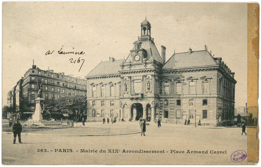 Mairie du XIX Arrondissement. Place Armand Carrel