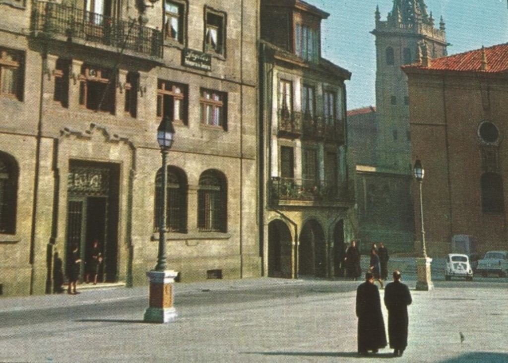 Plaza de la Catedral en Oviedo