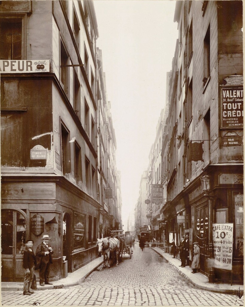 Perspective de la rue Beaubourg, prise entree le 43 et le 45 de la rue au Maire