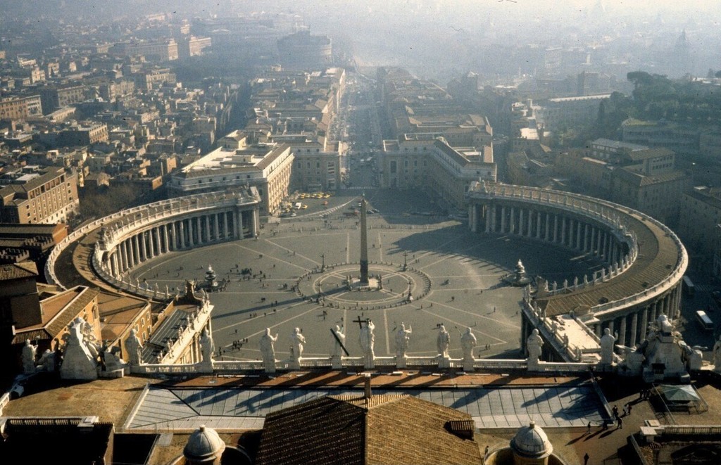 Vista da Piazza San Pietro Basilica di San Pietro