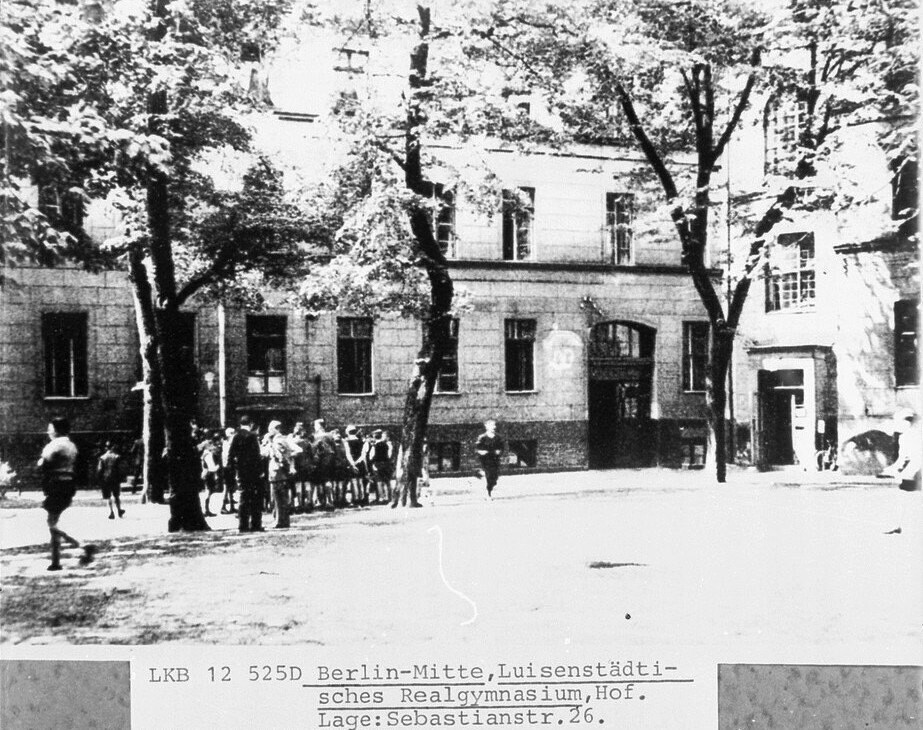 Sebastianstraße 26: Luisenstädtisches Gymnasium, Hof