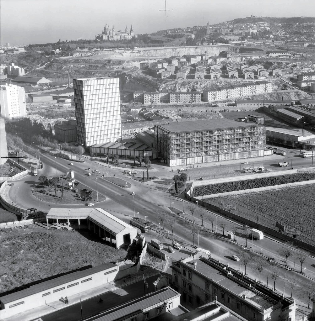 Vista general aérea del conjunto de edificios que formaron la Filial de SEAT en Barcelona