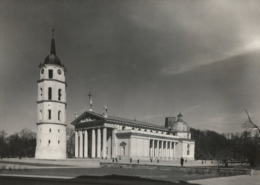Katedra Šv Stanislovo ir varpinė