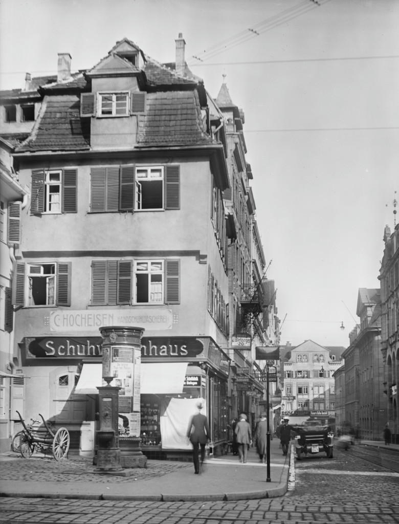 Wohn- und Geschäftshaus Calwer Straße 20