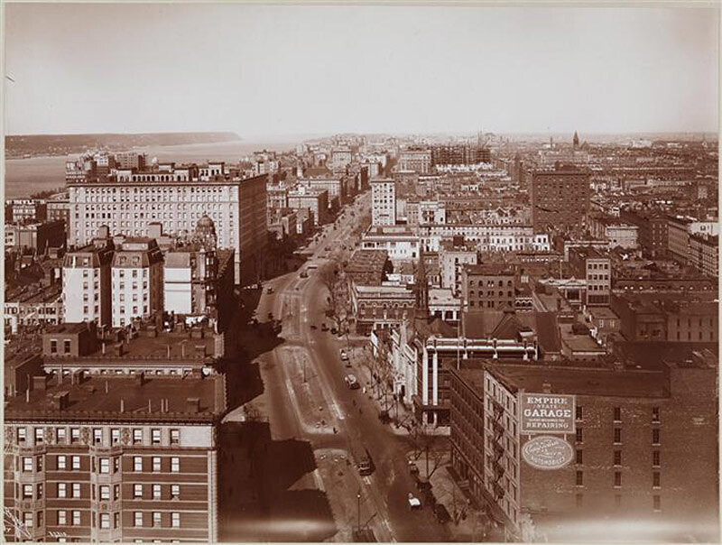View Manhattan 1909 N.W. from Broadway & 75th St.