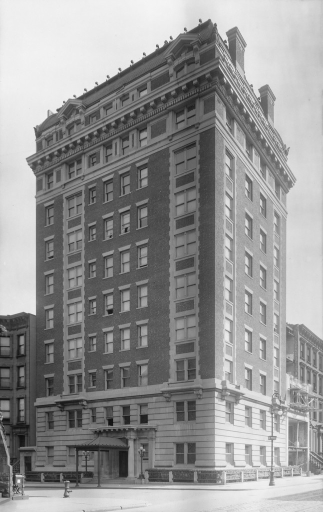 East 55th Street at southeast corner of Madison Avenue. Palmer apartment house