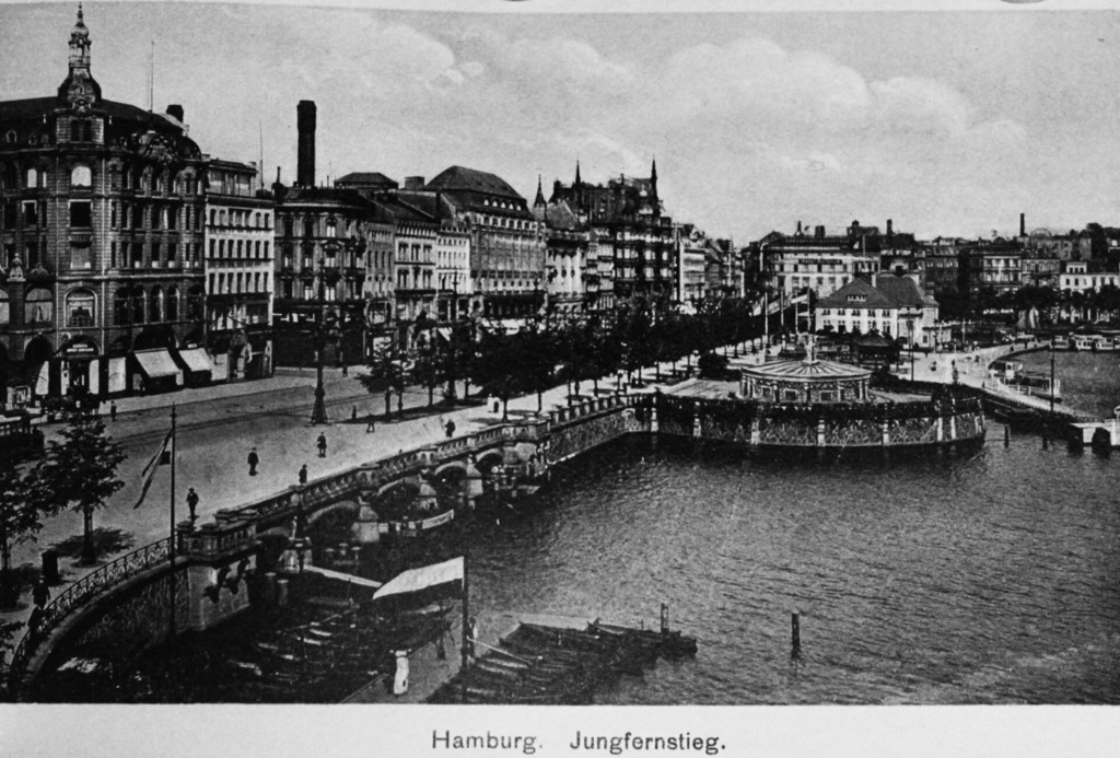 Hamburg. Jungfernstieg