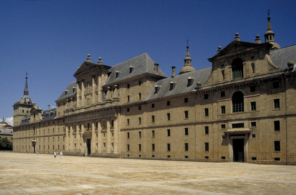 Real Monasterio de San Lorenzo de El Escorial. Fachada occidental