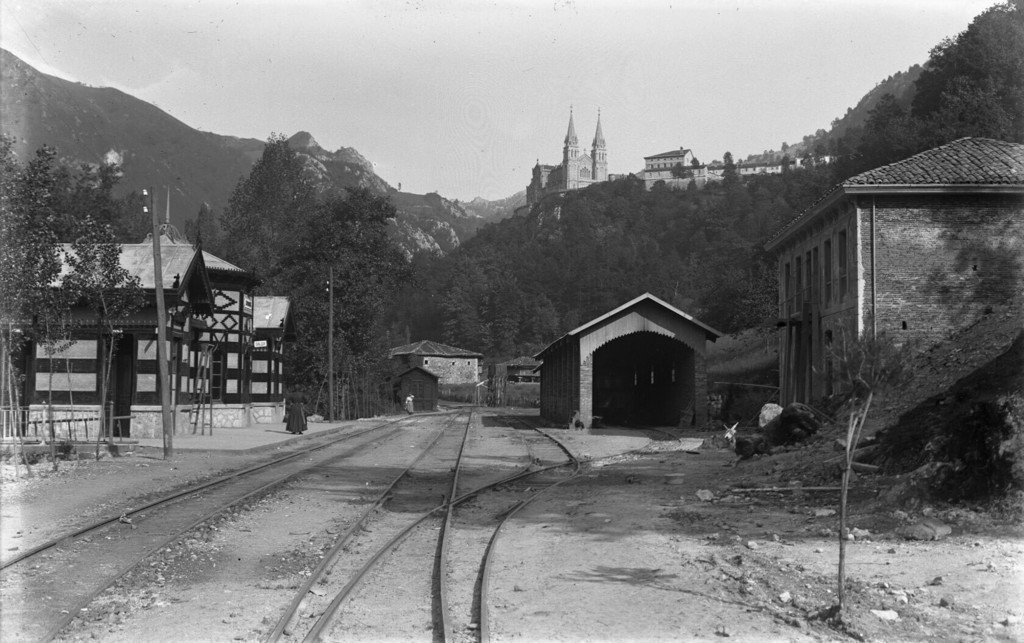 Estación del tranvía Arriondas - Covadonga en Repelao