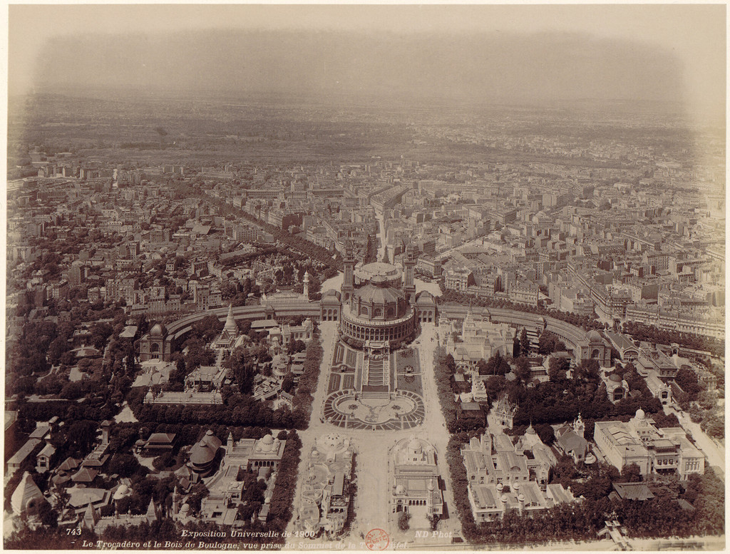 L'exposition universelle de 1900: le Trocadéro, vue prise de la Tour Eiffel