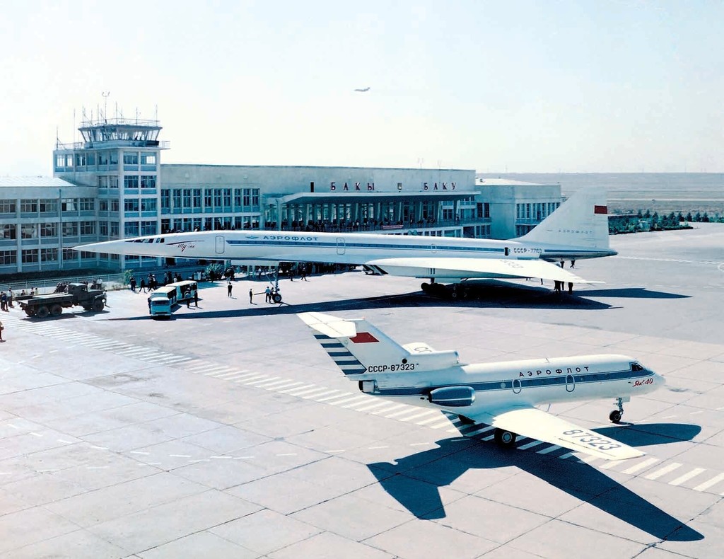 Bakı Hava Limanında Tu-144 və Yak-40