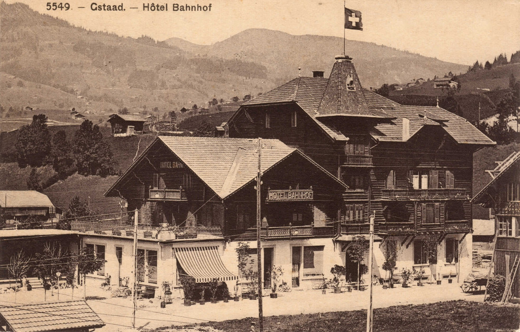 Gstaad. Hotel Bahnhof-Bernerhof