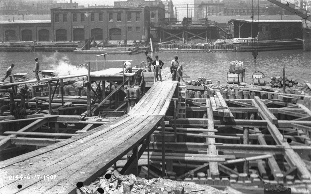The south cofferdam during construction of a bridge at State Street