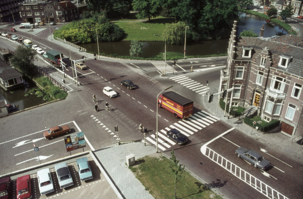 Alkmaar. Kruising Helderseweg, Kanaalkade, Geestersingel