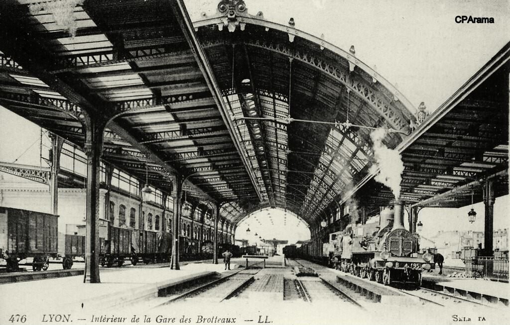 Lyon - Intérieur de la Gare des Brotteaux