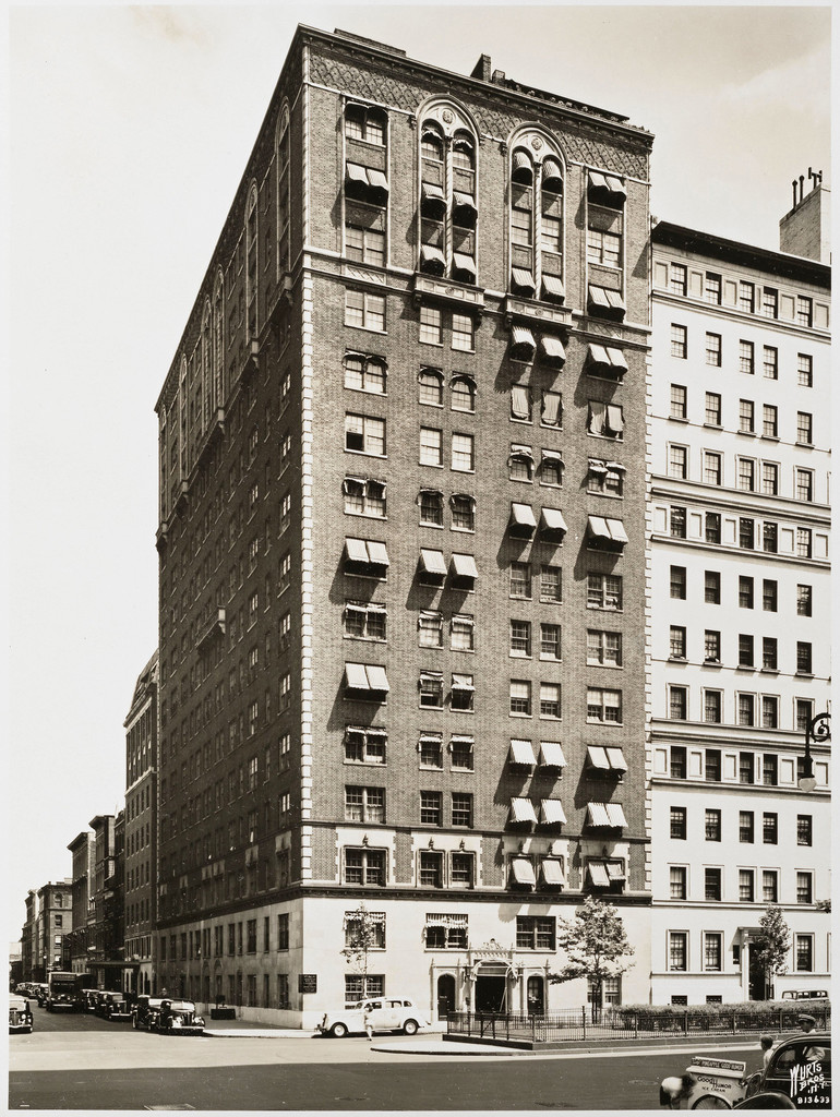 975 Park Avenue. Apartment building