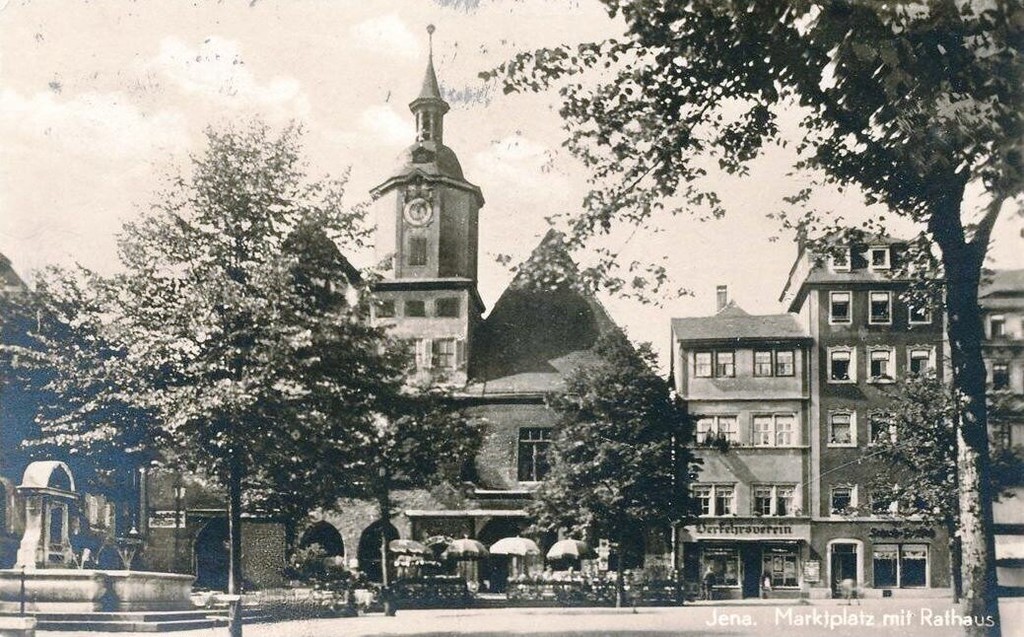 Marktplatz mit Rathaus