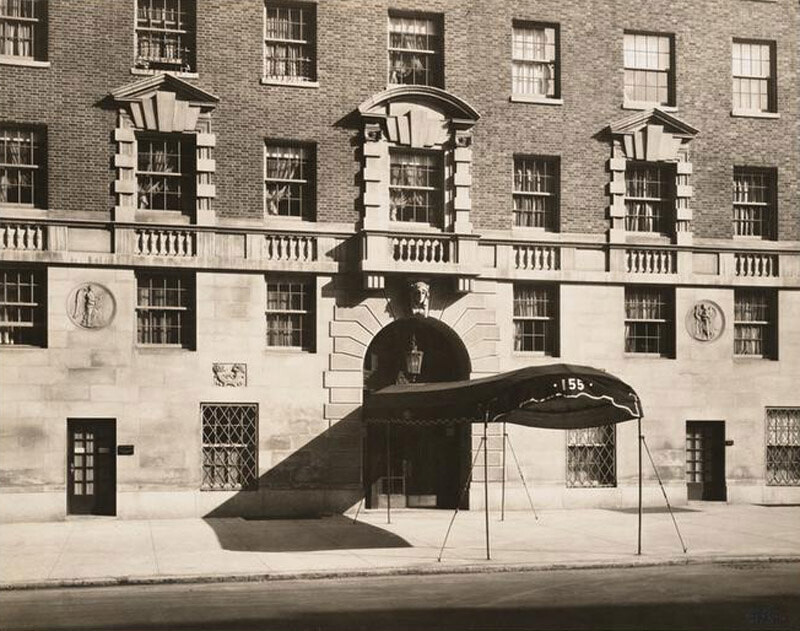 155 East 72nd Street. Apartment building. Entrance