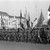 Polscy żołnierze na placu Józefa Piłsudskiego