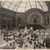Exposition Universelle de 1900: les sculptures au pied de l'escalier d'honneur du Grand Palais
