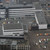 Luchtfoto: Beekstraat, Damstraat met Politiebureau, Koningsplein en Waalse Kerk aan de Gashuisstraat