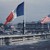 Place de la Concorde. Drapeaux français et américains