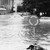 Velké Meziříčí. Po povodni 25.5.1985. Náměstí. U kašny se sochou sv. Floriána