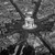 Vue aérienne de Paris: la place de l'Etoile et l'arc de triomphe de l'Etoile