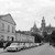 Ulica Powiśle nad brzegiem Wisły, patrząc w kierunku Pałacu Królewskiego (Wawel)