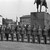 Polscy żołnierze na placu Józefa Piłsudskiego