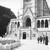 Lourdes. Porche de la basilique