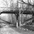 Een voorjaarsstorm omgevallen bomen bij de brug over de Bochtdijk van Kasteel de Haar