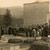 Náchod, obřadní síň nového židovského hřbitova, odhalování pomníku obětí před obřadní síní