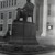 Памятник У. Гаджибекову перед зданием консерватории